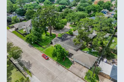 4902 Dunsmere Street, Houston, TX 77018 - Photo 35