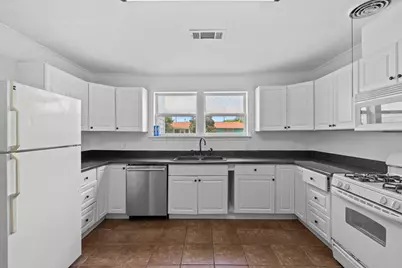 5311 Perry Ave, Galveston, TX 77551 - Photo 11