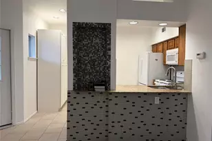 2011 Spenwick Dr, Houston, TX 77055 - Photo 7