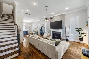 253 E 27th St, Houston, TX 77008 - Photo 9