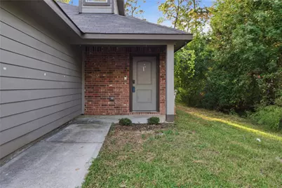 15082 Arrowhead Loop E, Willis, TX 77378 - Photo 3