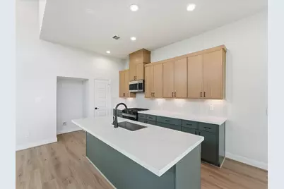9214 Fort George Street, Houston, TX 77063 - Photo 3