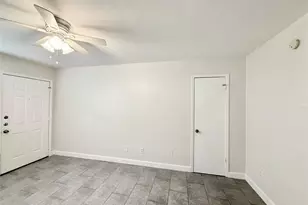 1141 N Durham Dr, Houston, TX 77008 - Photo 5