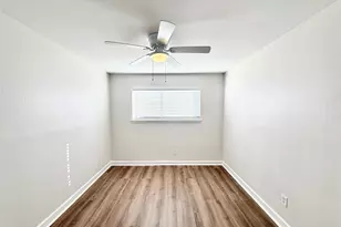 1141 N Durham Dr, Houston, TX 77008 - Photo 9