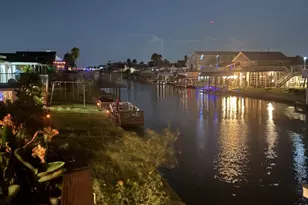 1255 Sailfish St, Bayou Vista, TX 77563 - Photo 3