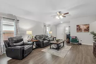 9553 Last Maples Trl, Conroe, TX 77303 - Photo 7