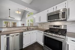 9630 Top Gallant Ct, Houston, TX 77065 - Photo 9