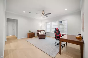1648 Bonnie Brae St, Houston, TX 77006 - Photo 19