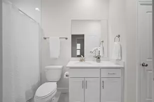 1648 Bonnie Brae St, Houston, TX 77006 - Photo 29