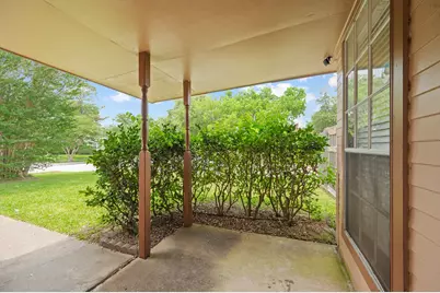10739 Parkland Woods Dr, Sugar Land, TX 77498 - Photo 3