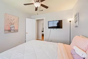 10739 Parkland Woods Dr, Sugar Land, TX 77498 - Photo 23