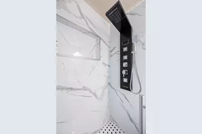 10739 Parkland Woods Dr, Sugar Land, TX 77498 - Photo 17