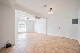 227 N Austin Dr, Angleton, TX 77515 - Photo 13