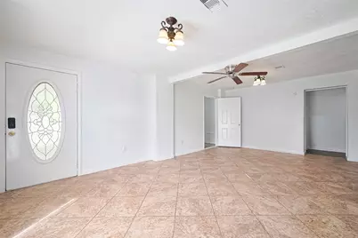 227 N Austin Drive, Angleton, TX 77515 - Photo 7