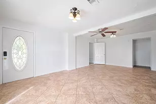 227 N Austin Dr, Angleton, TX 77515 - Photo 7