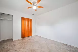 227 N Austin Dr, Angleton, TX 77515 - Photo 23