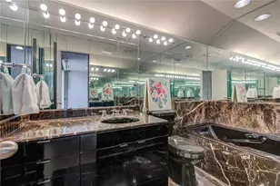 5 River Hollow Ln, Houston, TX 77027 - Photo 35