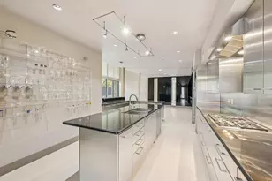 5 River Hollow Ln, Houston, TX 77027 - Photo 11