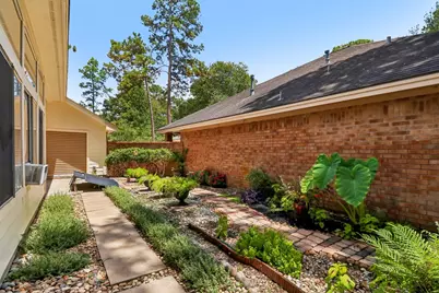 26 Cedar Chase Place, The Woodlands, TX 77381 - Photo 31