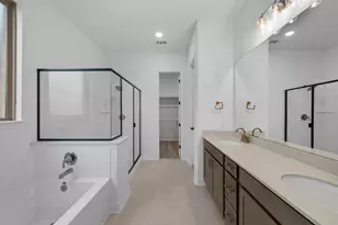 7703 Topaz Ridge Dr, Angleton, TX 77515 - Photo 11