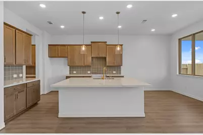 7703 Topaz Ridge Drive, Angleton, TX 77515 - Photo 5