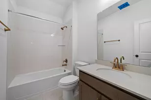 7703 Topaz Ridge Dr, Angleton, TX 77515 - Photo 19