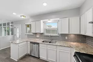 8614 Sherrywood Dr, Houston, TX 77044 - Photo 17