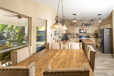 1015 Highland Woods Drive, Highlands, TX 77562 - Photo 9