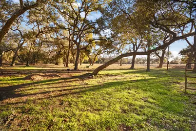 1465 County Road 401, Edna, TX 77957 - Photo 31