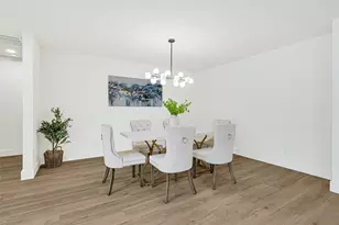 10710 Candlewood Dr, Houston, TX 77042 - Photo 11