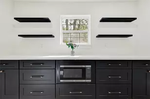 10710 Candlewood Dr, Houston, TX 77042 - Photo 7