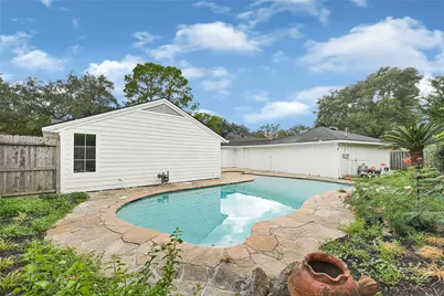 10710 Candlewood Drive, Houston, TX 77042 - Photo 27