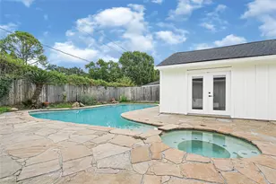 10710 Candlewood Dr, Houston, TX 77042 - Photo 25