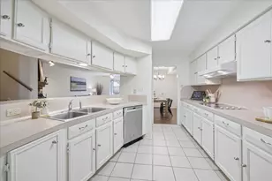 14209 Lost Meadow Ln, Houston, TX 77079 - Photo 9