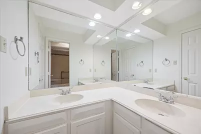 14209 Lost Meadow Lane, Houston, TX 77079 - Photo 17