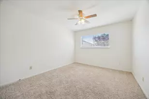 14209 Lost Meadow Ln, Houston, TX 77079 - Photo 15