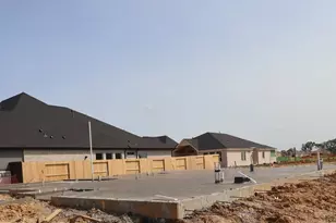 12223 Denham Dr, Mont Belvieu, TX 77523 - Photo 9