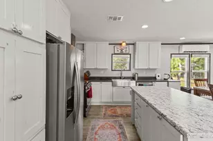 3670 Lakeview Cutoff St, Orange, TX 77662 - Photo 15