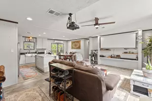 3670 Lakeview Cutoff St, Orange, TX 77662 - Photo 7