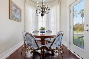 1911 Sealy St, Galveston, TX 77550 - Photo 3