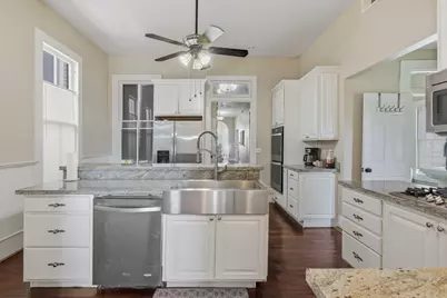 1911 Sealy Street, Galveston, TX 77550 - Photo 9