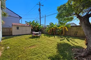 1911 Sealy St, Galveston, TX 77550 - Photo 17