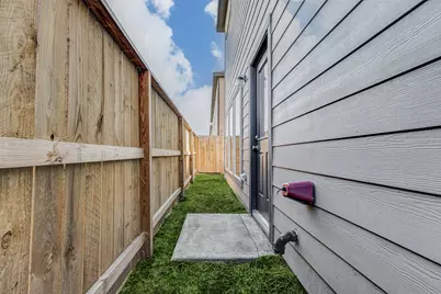 4677 Bellfort Street #B, Houston, TX 77051 - Photo 33