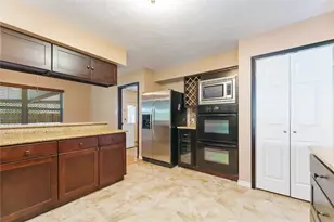 15 Woody Creek Dr, Conroe, TX 77301 - Photo 13