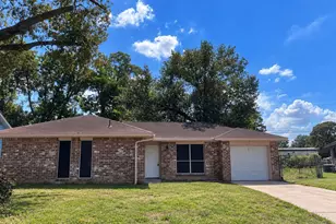 414 Branding Iron Ln, Houston, TX 77060 - Photo 1