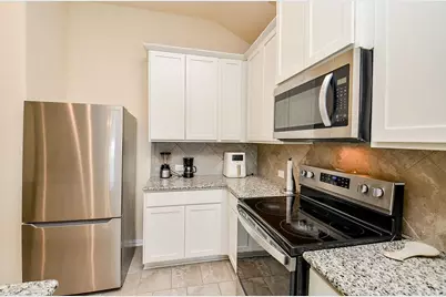 279 Shoreview Drive, Conroe, TX 77303 - Photo 9