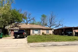 11530 Shoshone Rd, Houston, TX 77055 - Photo 1