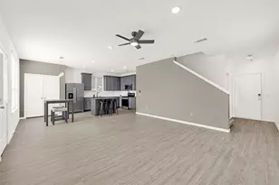 318 Maple Bark Trl, Conroe, TX 77378 - Photo 5