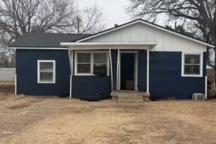 5617 Ave D, Lubbock, TX 79404 - Photo 3