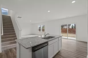 31426 Gayle Prairie Oaks St, Waller, TX 77484 - Photo 5